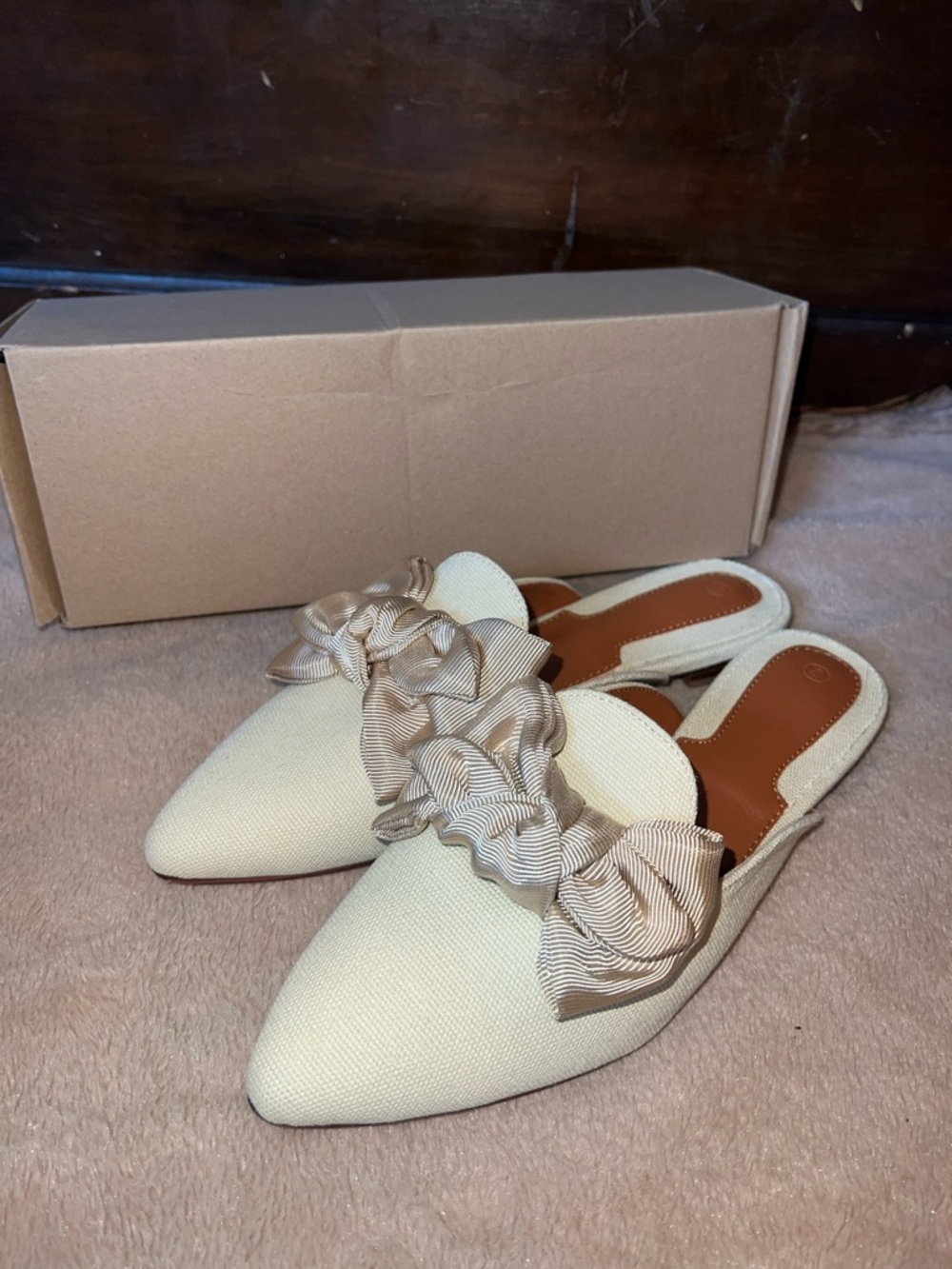 Rilista Chic Cream Pointed-Toe Bow Slip-On Mules
